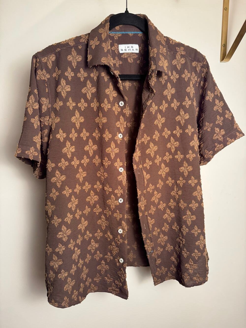 IKE BEHAR Short Sleeve Mens Casual Button Down Shirt